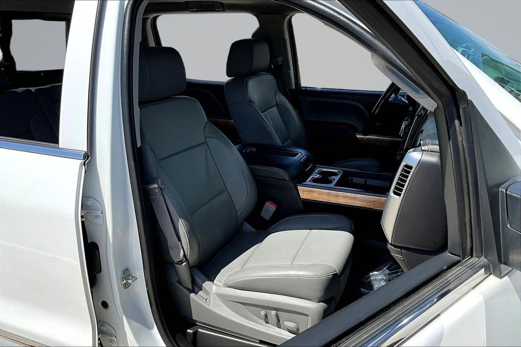 Thumbnail: 2015 Chevrolet Silverado 1500 - 10