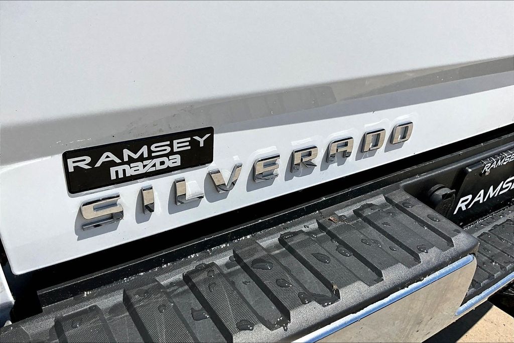 Thumbnail: 2015 Chevrolet Silverado 1500 - 6