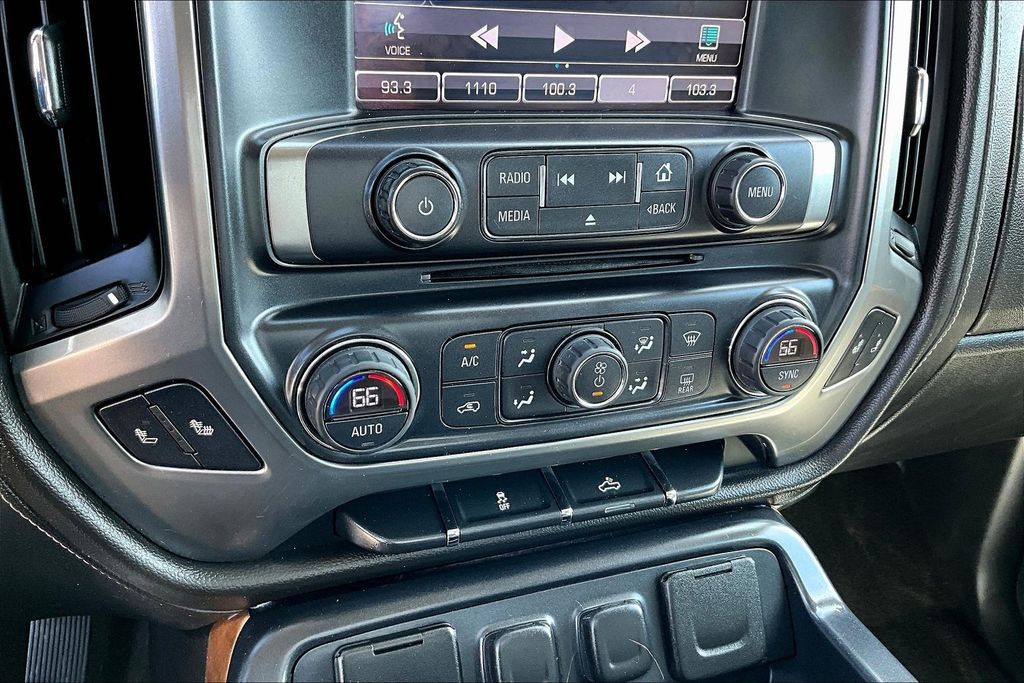 Thumbnail: 2015 Chevrolet Silverado 1500 - 29