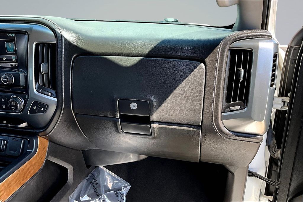 Thumbnail: 2015 Chevrolet Silverado 1500 - 14