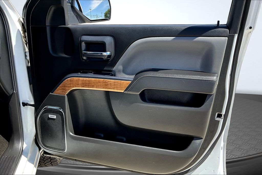 Thumbnail: 2015 Chevrolet Silverado 1500 - 25