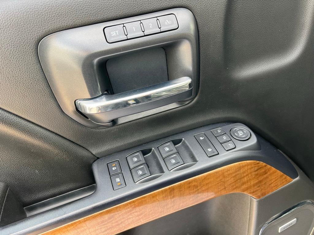 Thumbnail: 2016 Chevrolet Silverado 1500 - 22