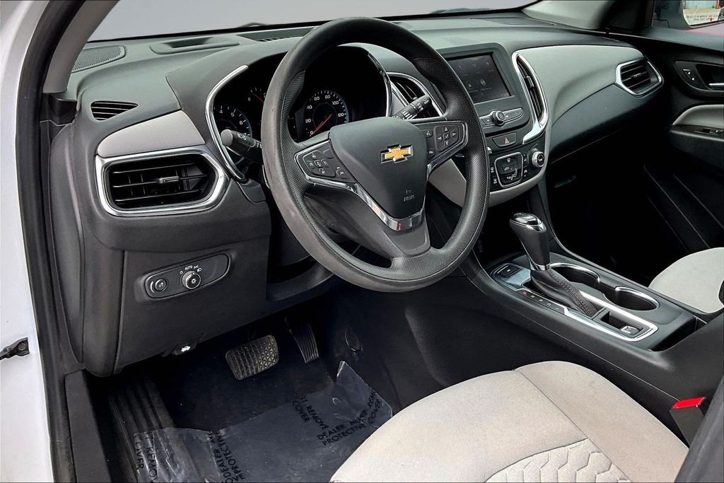Thumbnail: 2021 Chevrolet Equinox - 9