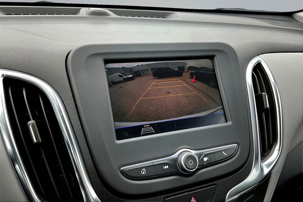 Thumbnail: 2021 Chevrolet Equinox - 26