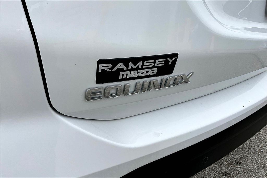 Thumbnail: 2021 Chevrolet Equinox - 6