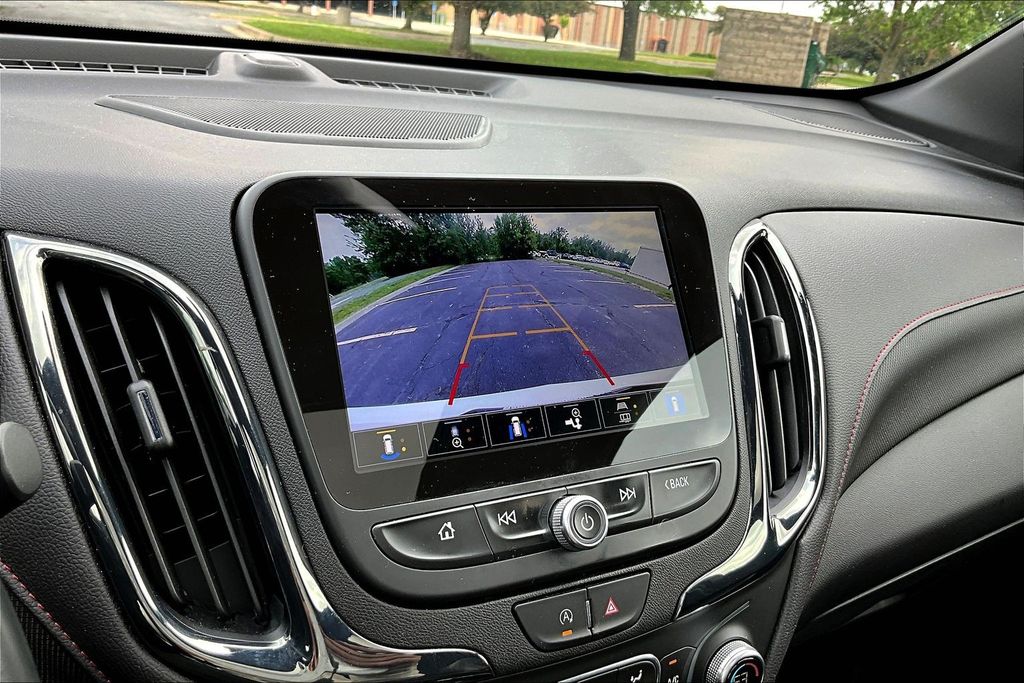 Thumbnail: 2024 Chevrolet Equinox - 15