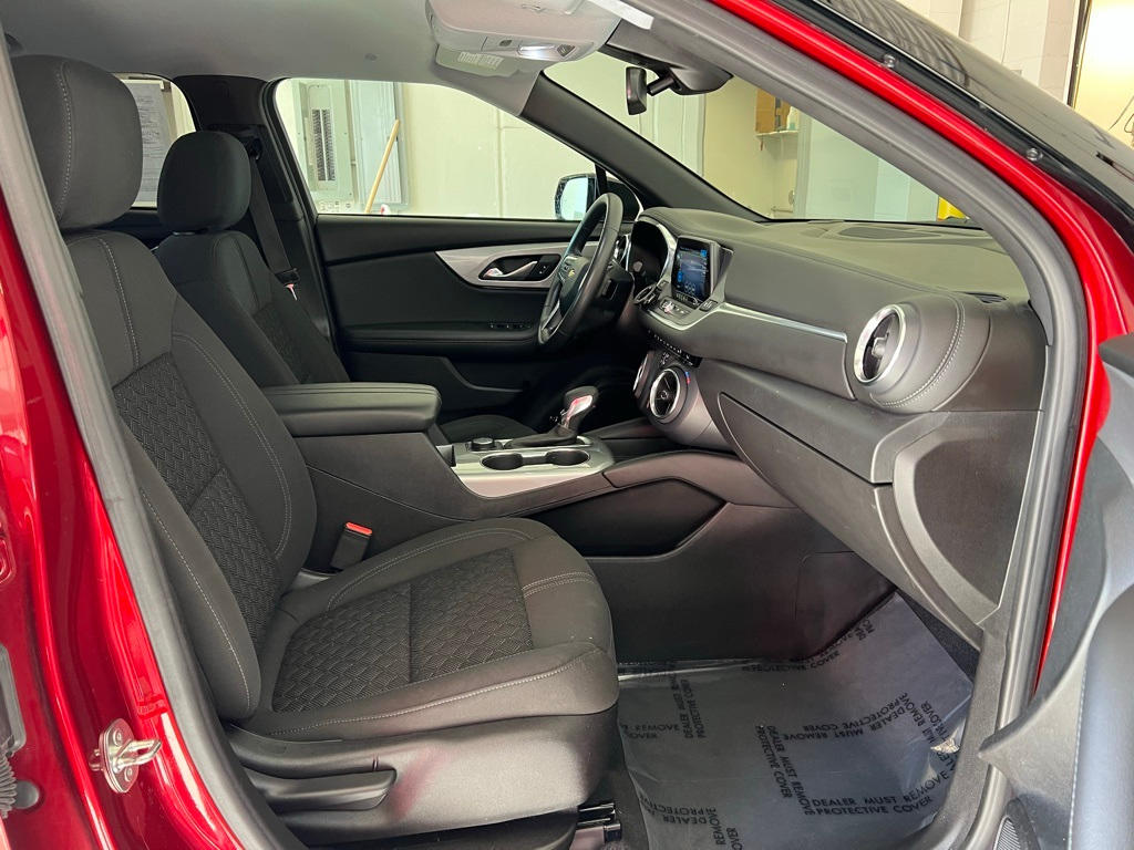 Thumbnail: 2021 Chevrolet Blazer - 32