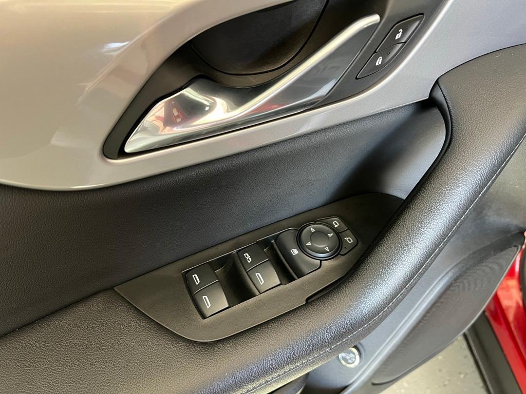 Thumbnail: 2021 Chevrolet Blazer - 25