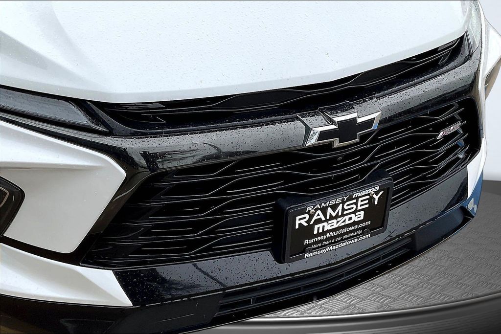 Thumbnail: 2023 Chevrolet Blazer - 33