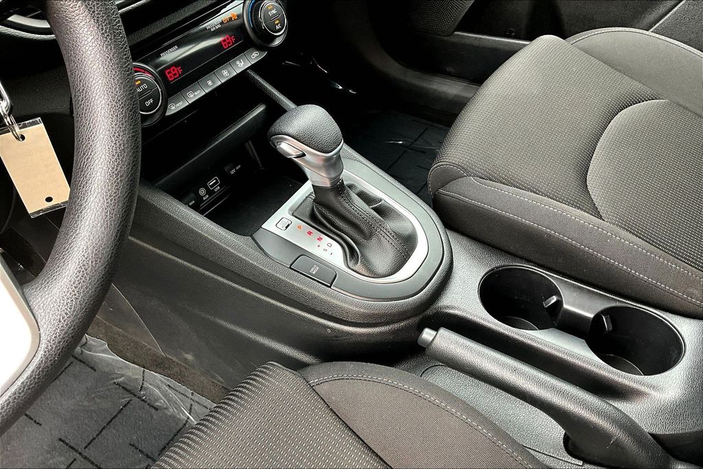 Thumbnail: 2019 Kia Forte - 14