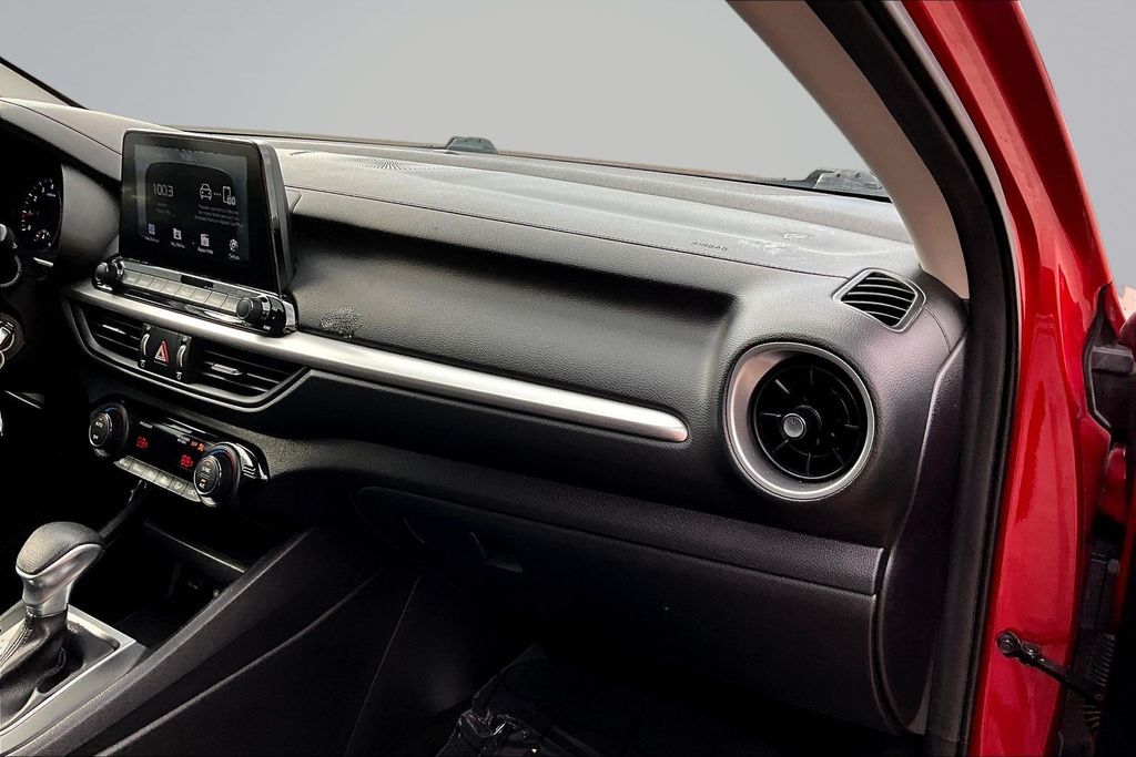 Thumbnail: 2019 Kia Forte - 20