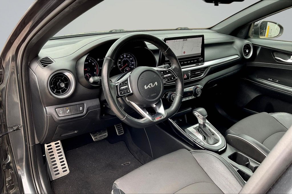 Thumbnail: 2022 Kia Forte - 8