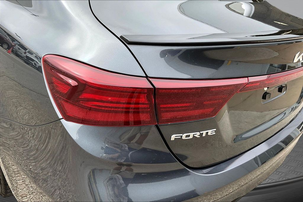 Thumbnail: 2022 Kia Forte - 33