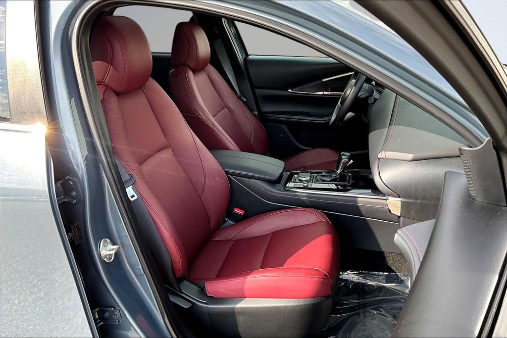 Thumbnail: 2023 Mazda CX-30 - 9