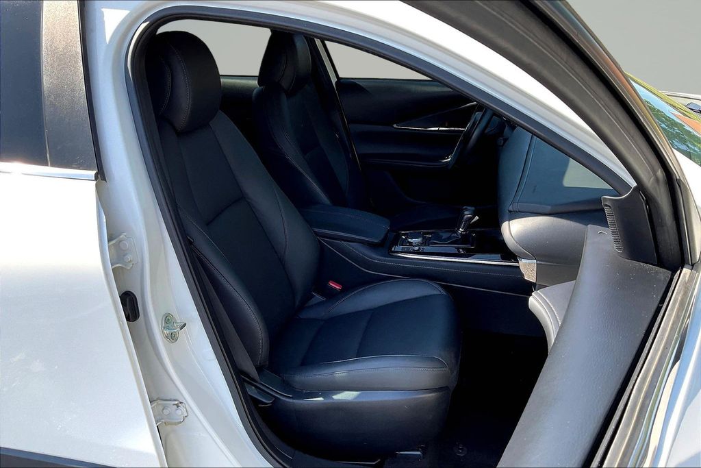 Thumbnail: 2023 Mazda CX-30 - 10