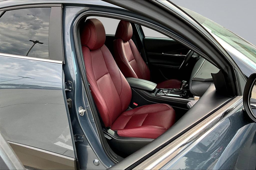 Thumbnail: 2025 Mazda CX-30 - 10
