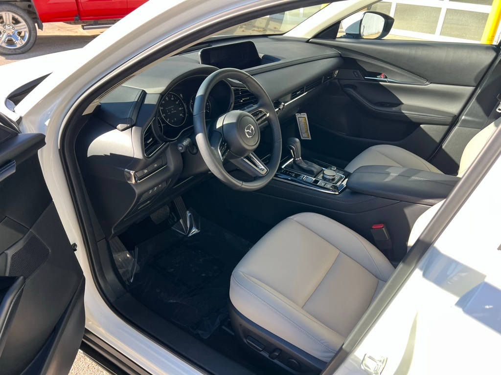 Thumbnail: 2025 Mazda CX-30 - 10