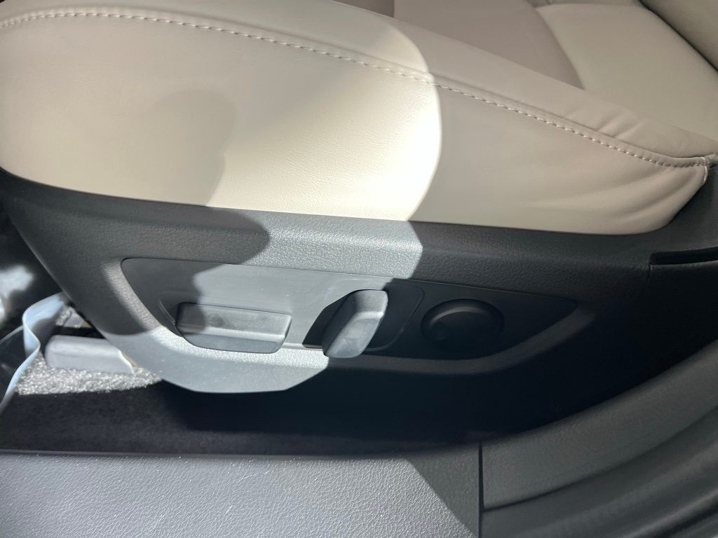 Thumbnail: 2025 Mazda CX-30 - 24