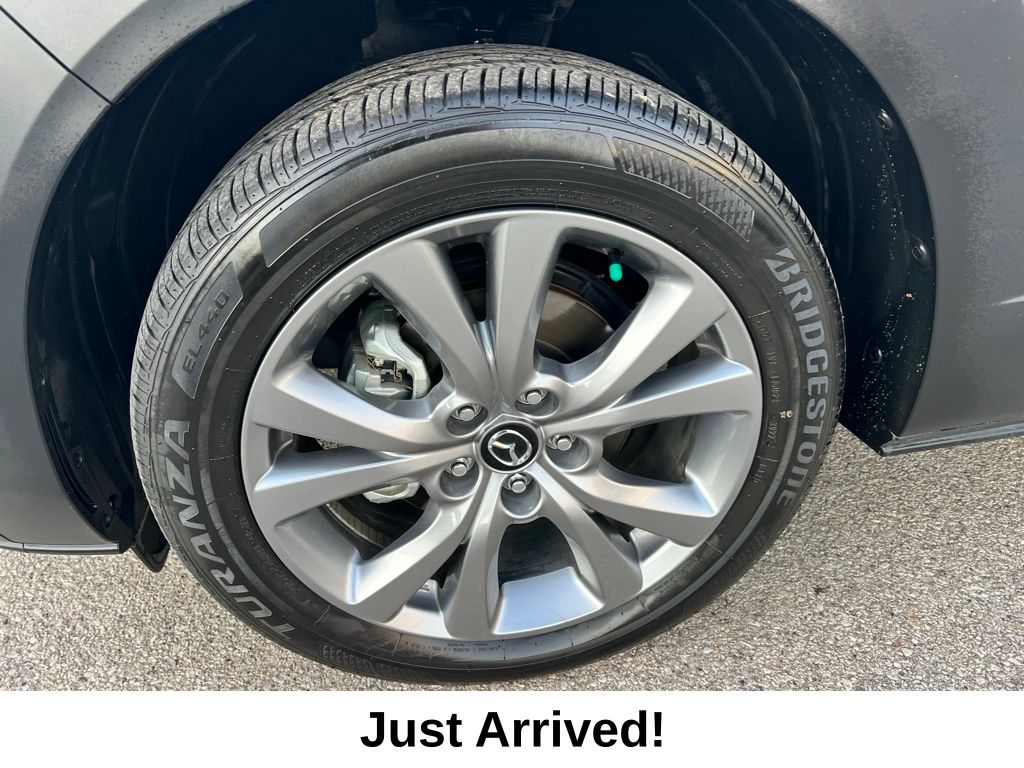 Thumbnail: 2023 Mazda CX-30 - 8