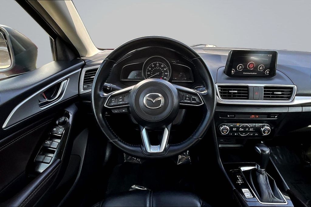 Thumbnail: 2017 Mazda Mazda3 - 2