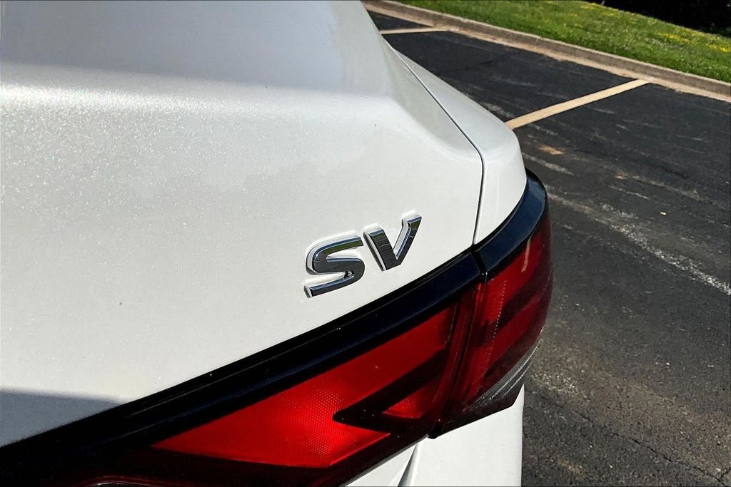 Thumbnail: 2022 Nissan Sentra - 6