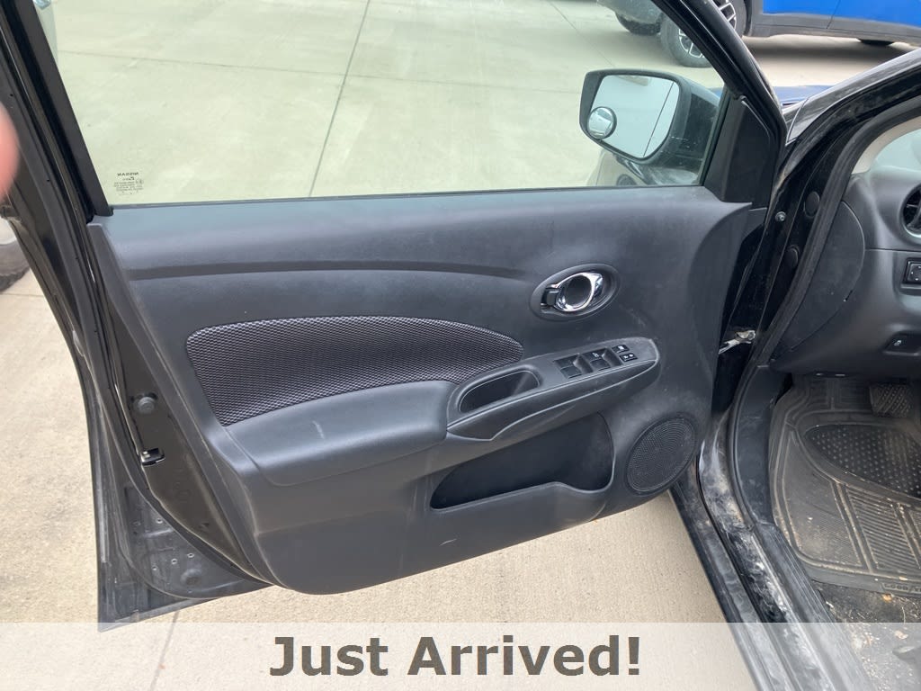 Thumbnail: 2017 Nissan Versa - 10