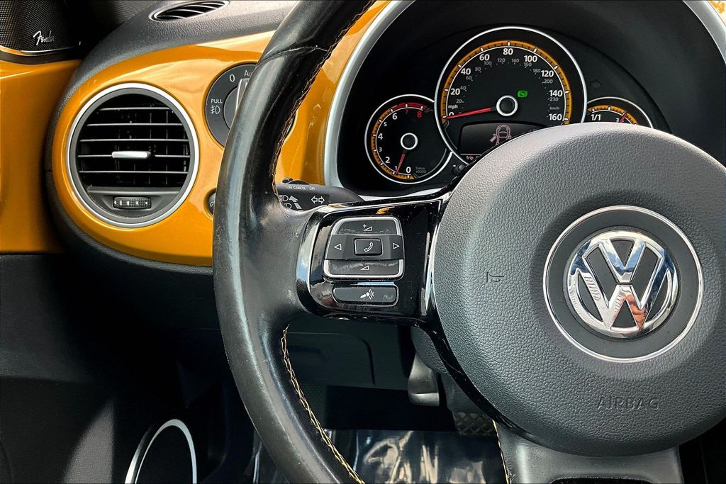 Thumbnail: 2016 Volkswagen Beetle - 27