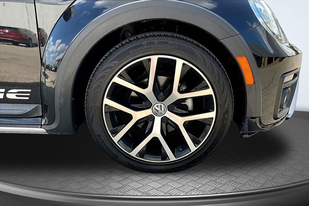 Thumbnail: 2016 Volkswagen Beetle - 6