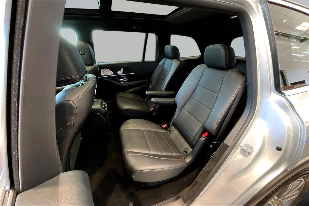 Thumbnail: 2020 Mercedes-Benz GLS - 12