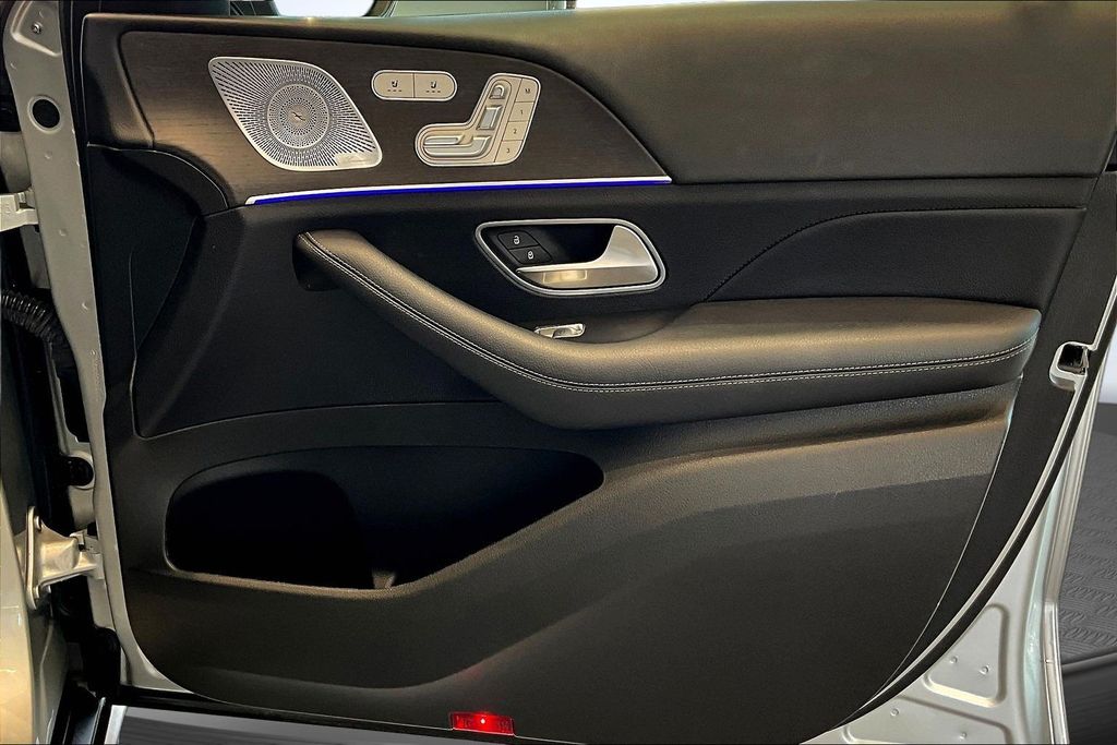 Thumbnail: 2020 Mercedes-Benz GLS - 24