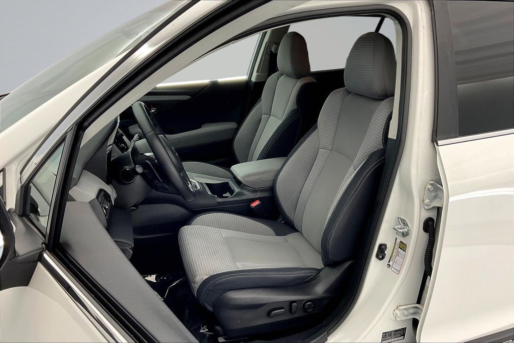 Thumbnail: 2022 Subaru Outback - 11
