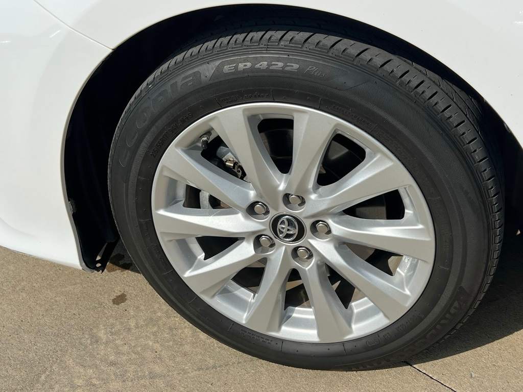 Thumbnail: 2019 Toyota Camry - 7