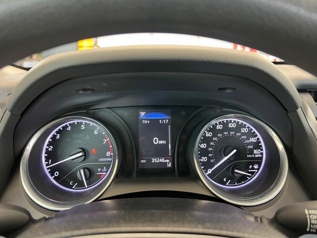 Thumbnail: 2019 Toyota Camry - 15