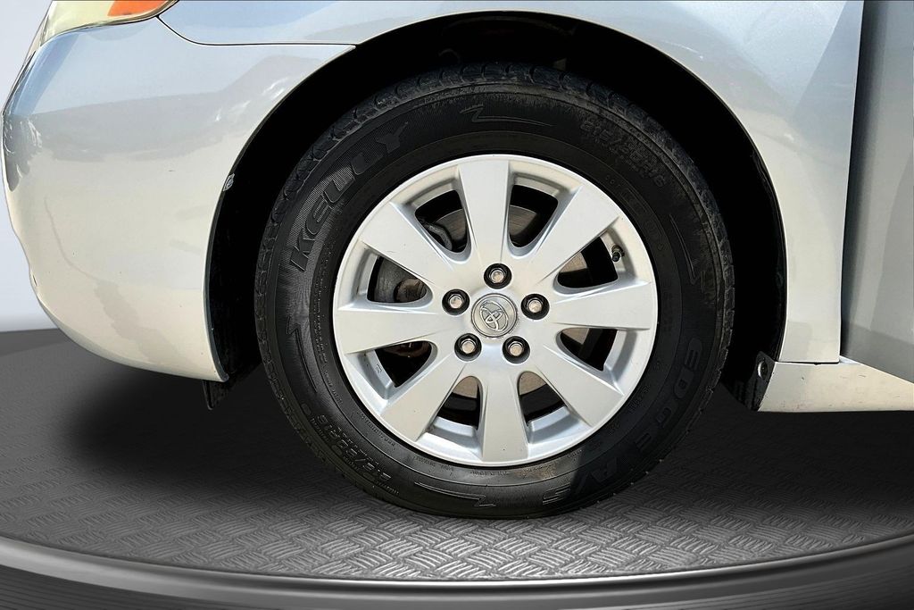 Thumbnail: 2007 Toyota Camry - 7