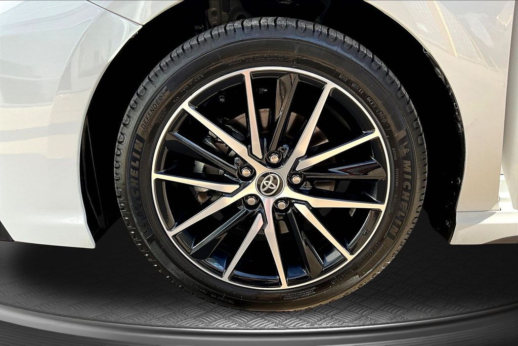 Thumbnail: 2023 Toyota Camry - 7