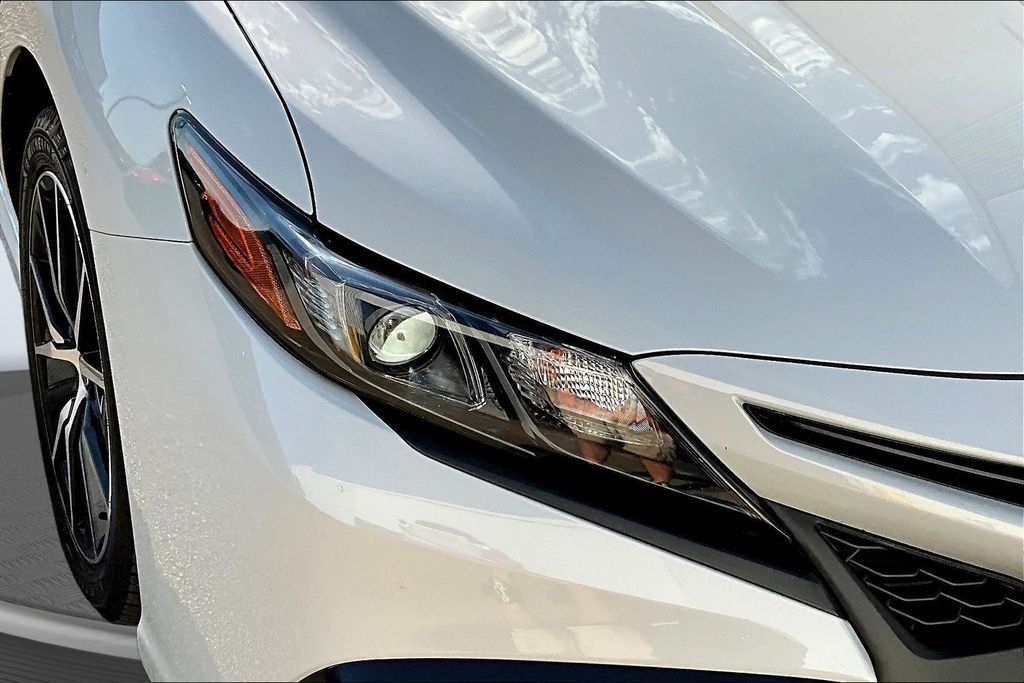 Thumbnail: 2023 Toyota Camry - 33