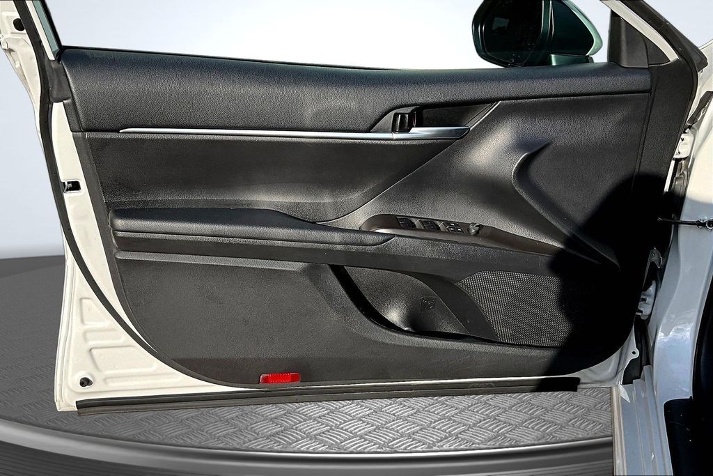 Thumbnail: 2023 Toyota Camry - 24