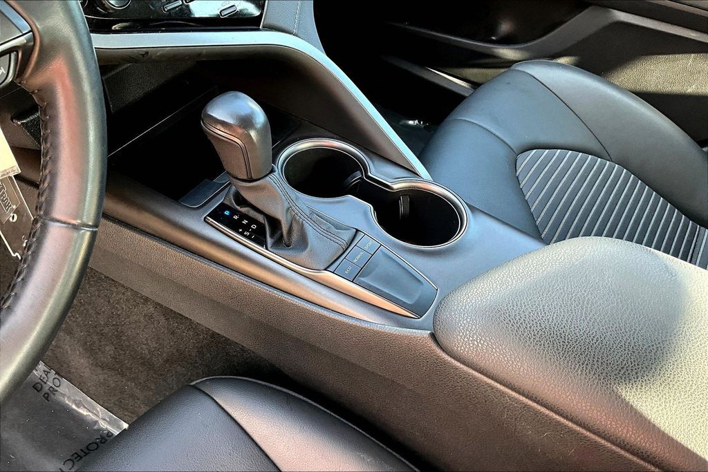 Thumbnail: 2023 Toyota Camry - 16