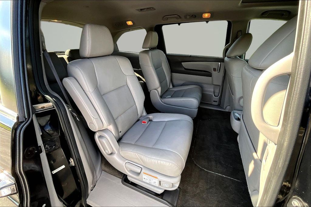 Thumbnail: 2017 Honda Odyssey - 30