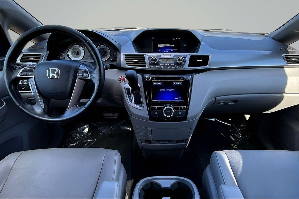 Thumbnail: 2017 Honda Odyssey - 13