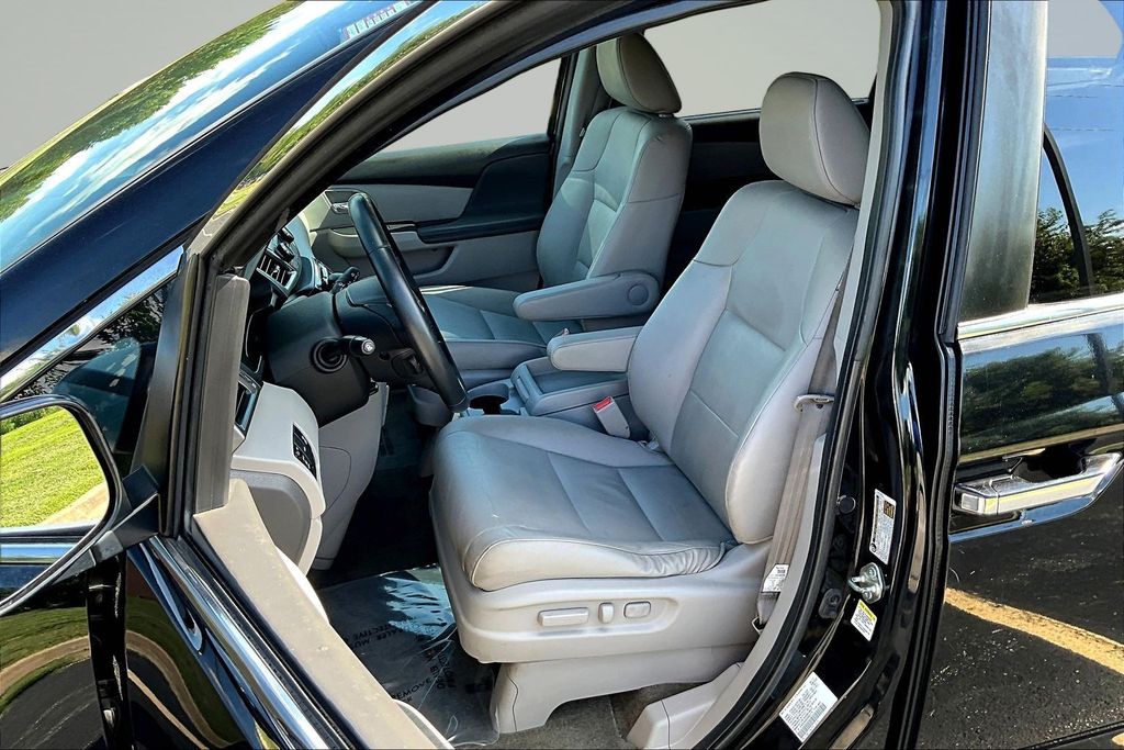 Thumbnail: 2017 Honda Odyssey - 10