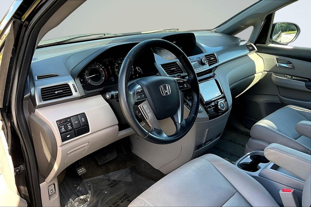 Thumbnail: 2017 Honda Odyssey - 12