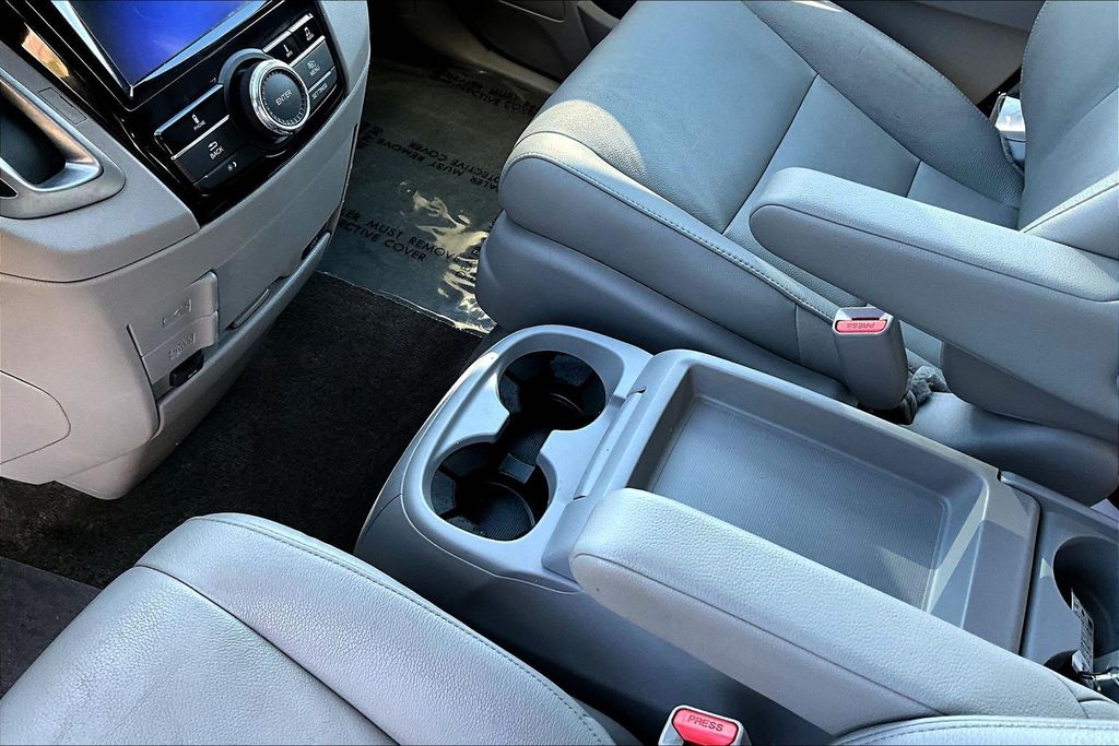 Thumbnail: 2017 Honda Odyssey - 15