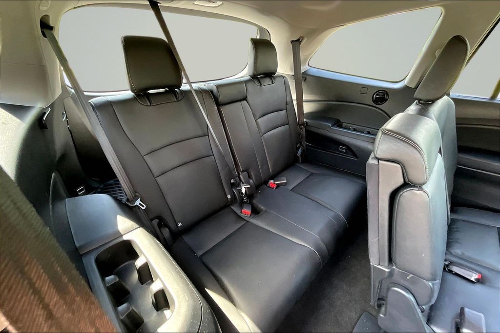 Thumbnail: 2020 Honda Pilot - 33