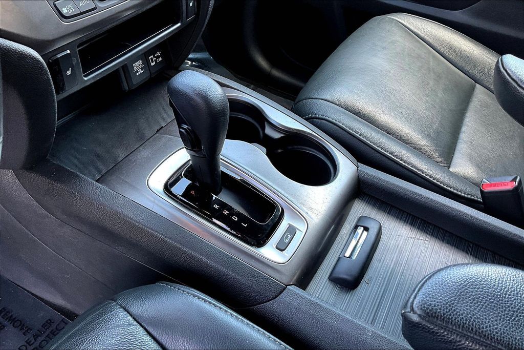 Thumbnail: 2020 Honda Pilot - 15