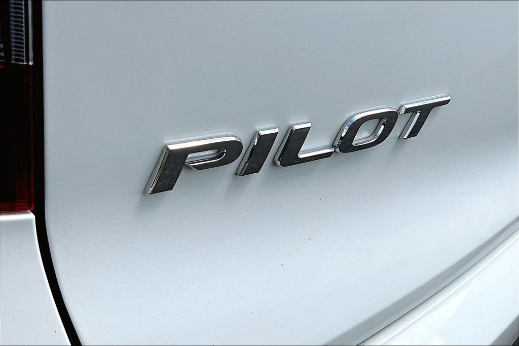 Thumbnail: 2020 Honda Pilot - 6