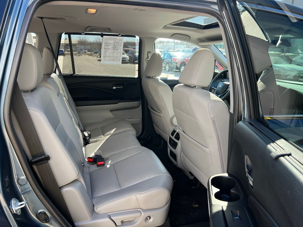 Thumbnail: 2021 Honda Pilot - 29