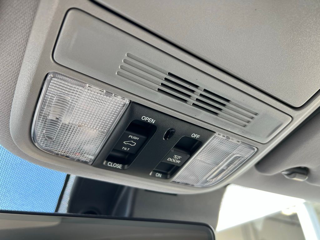 Thumbnail: 2021 Honda Pilot - 38