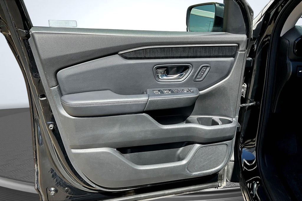 Thumbnail: 2023 Honda Pilot - 23
