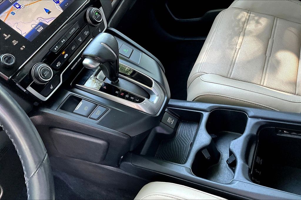 Thumbnail: 2019 Honda CR-V - 16